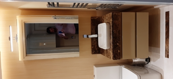 Minik Banyo Dolabı